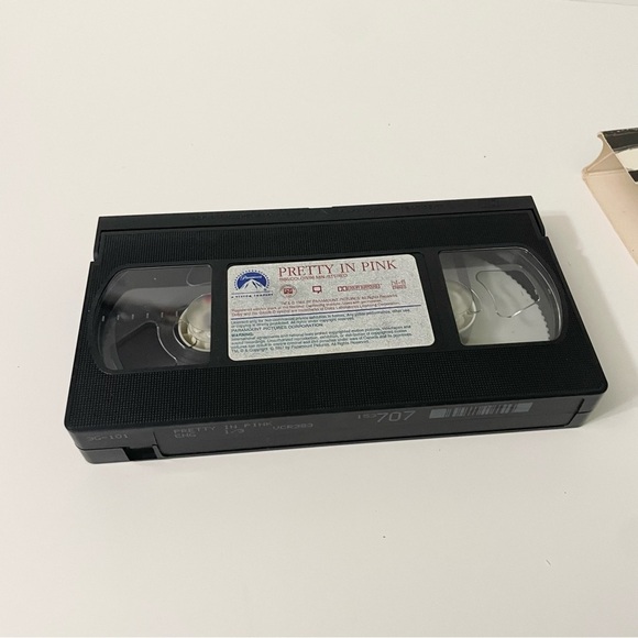 Pretty In Pink VHS 1986 Molly Ringwald Andrew McCarthy - Picture 8 of 14